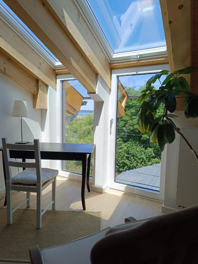 Apartment Unterm Dach Mit Kleinem Seeblick Münsing Esterno foto