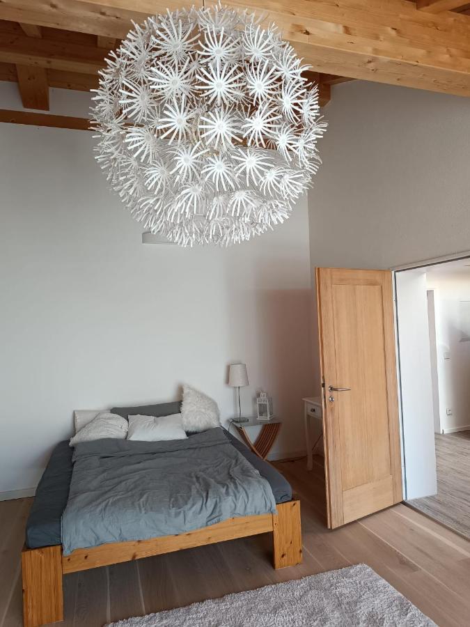 Apartment Unterm Dach Mit Kleinem Seeblick Münsing Esterno foto