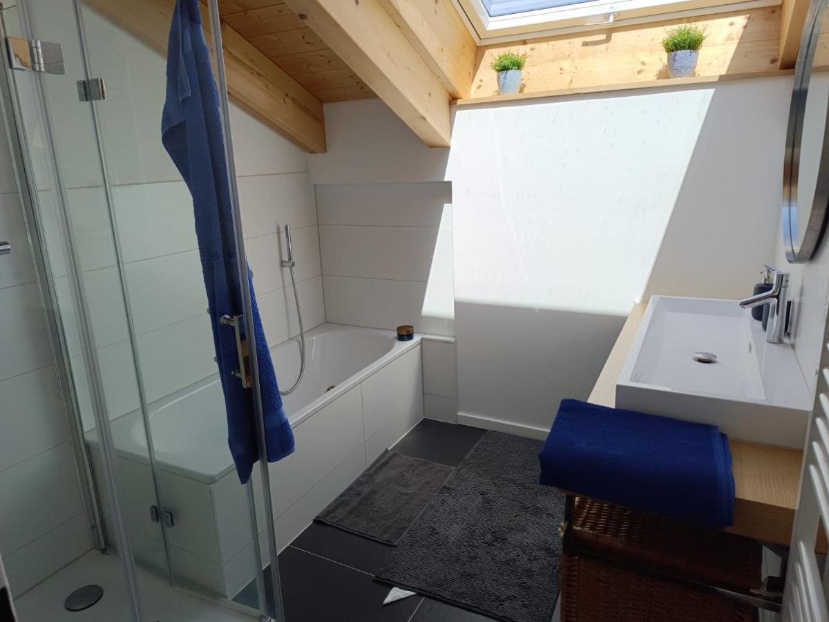 Apartment Unterm Dach Mit Kleinem Seeblick Münsing Esterno foto